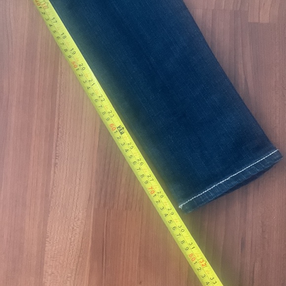 🌺 2 for $23 🌺 Seven7 Jeans with a Hint of Bling - Picture 3 of 8